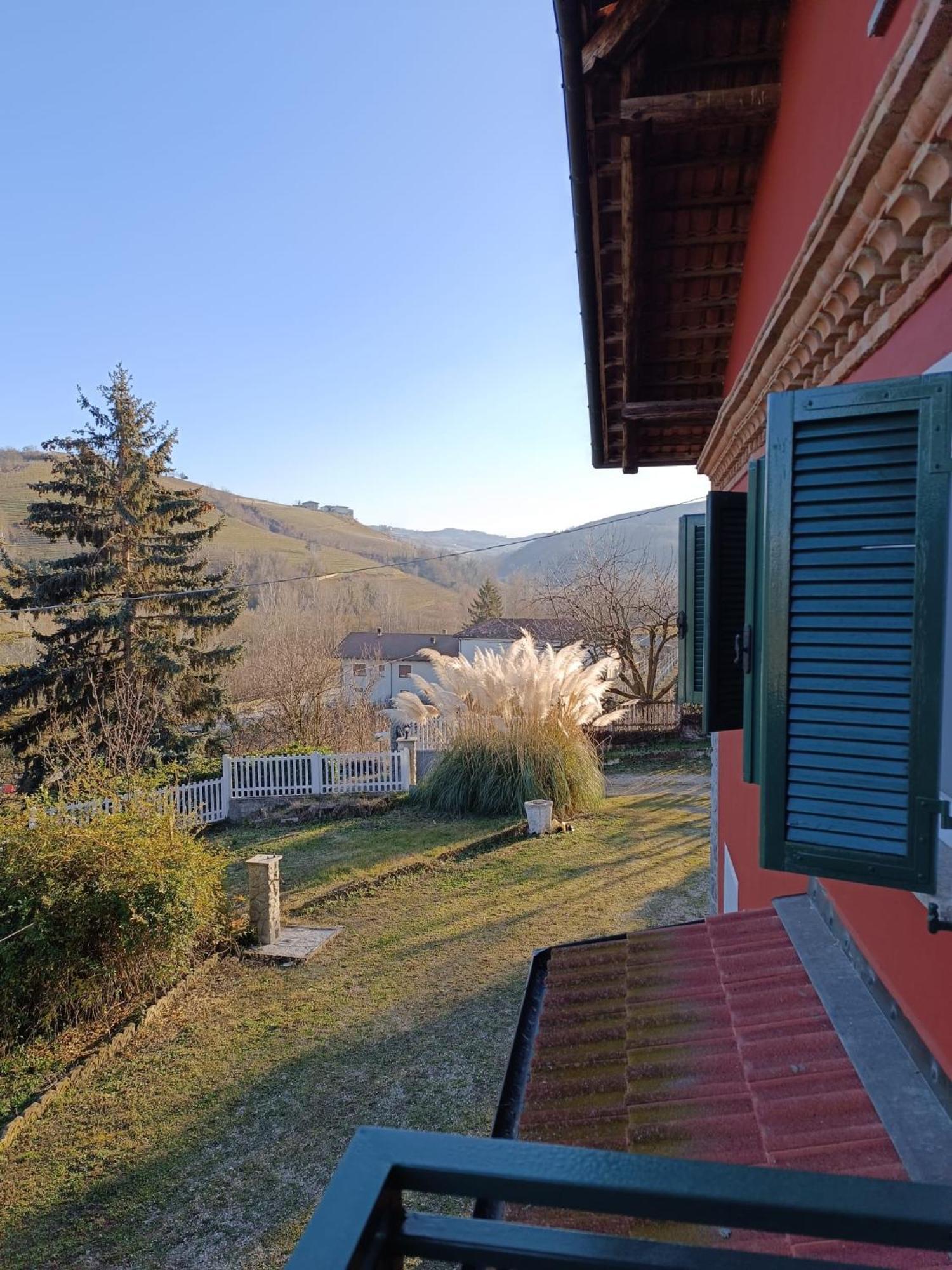 Ferienwohnung Bricco Nebbiolo Neviglie Exterior foto